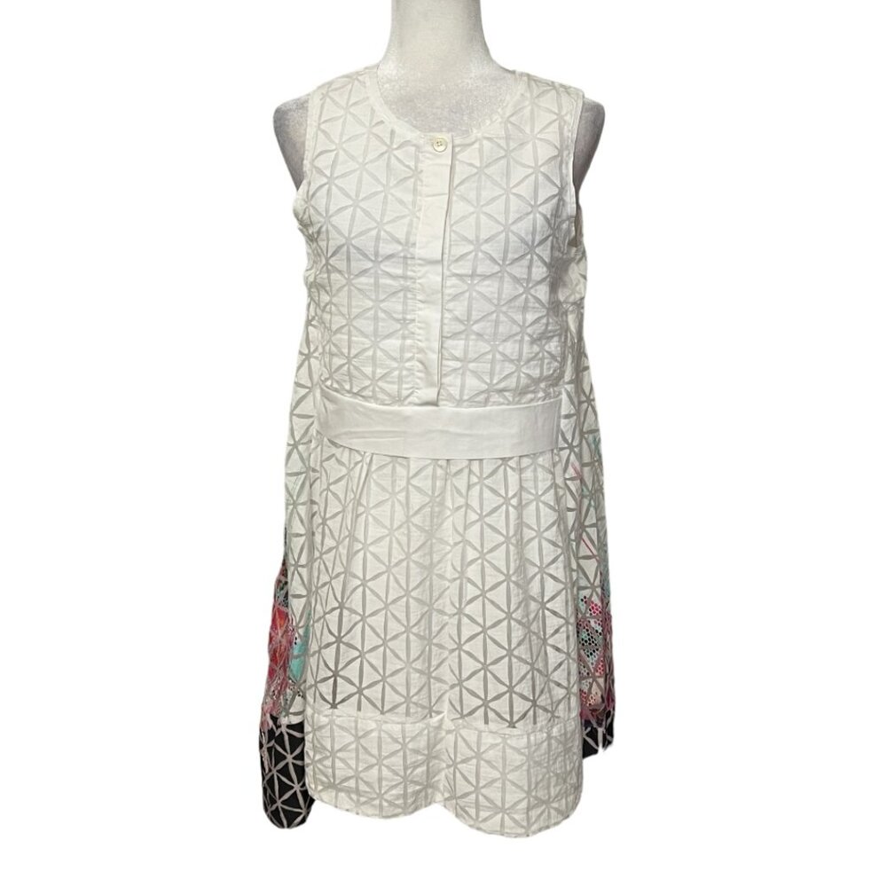 Beatrice B Italy Sleeveless A-Line Dress M White GeoEmbroidered Back Art Print